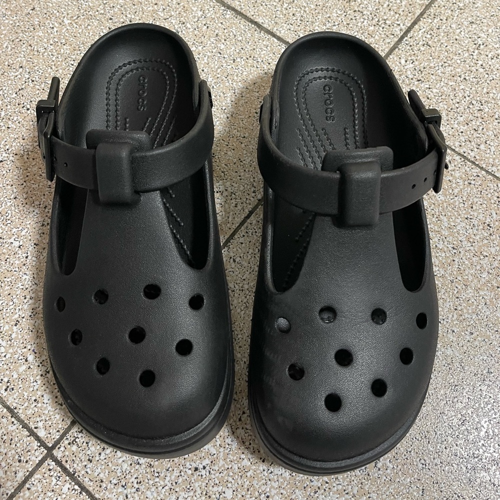 Crocs Mary Jane Clog Size 6W